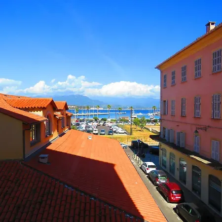 Appartement Ville * Ajaccio (Corsica)